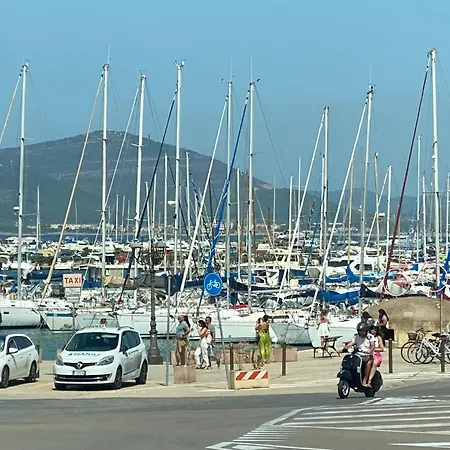 Isola Catalana アパート アルゲーロ