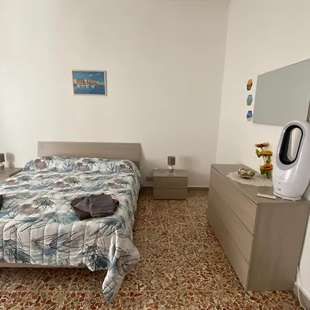 Isola Catalana Apartment